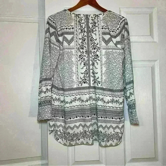 Rose + Olive Long Sleeve Blouse - Picture 4 of 6